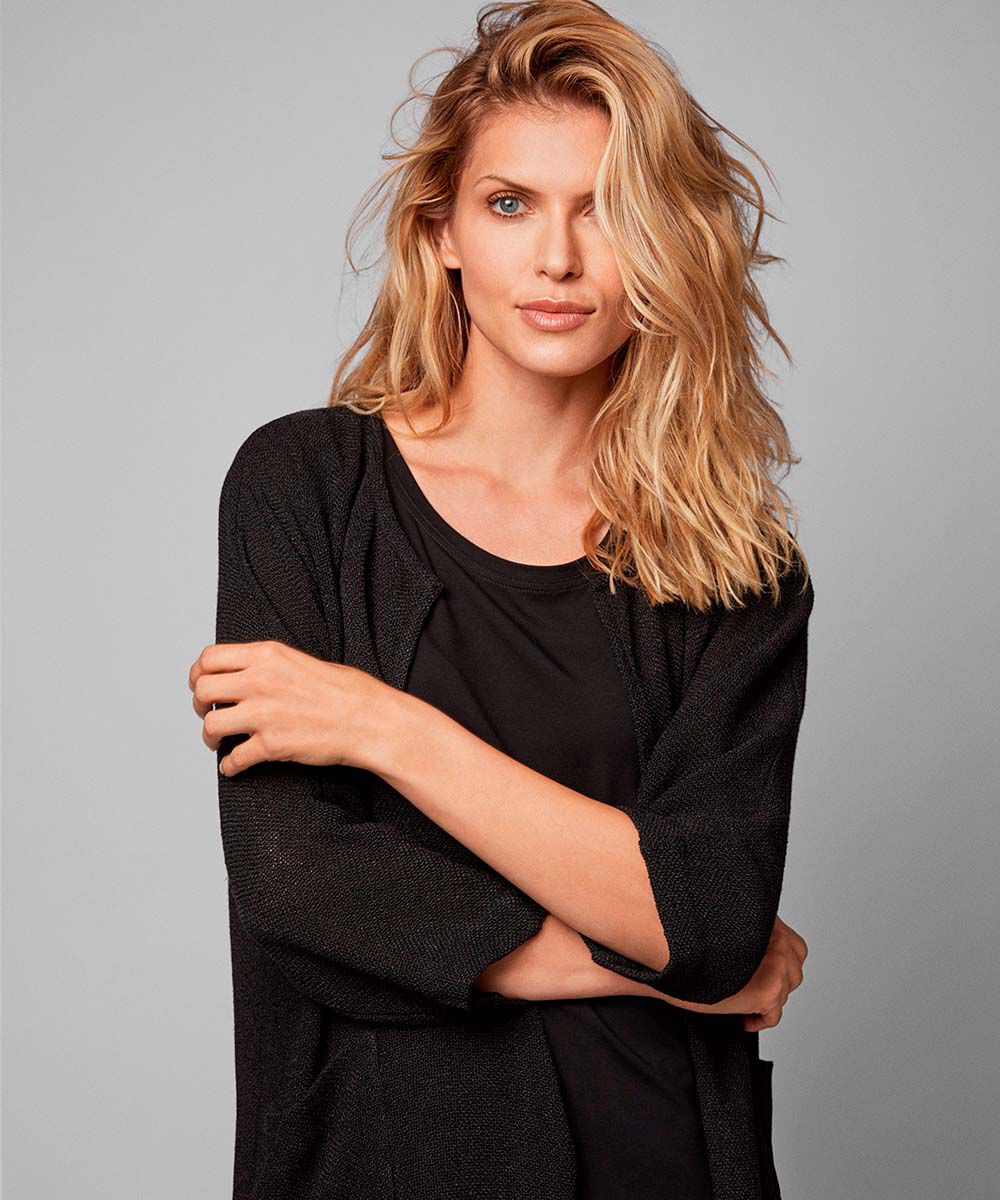 Jarmis Jacka, Black