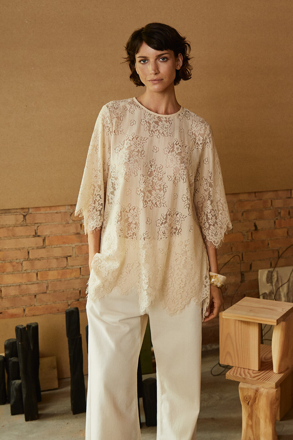 Galdora Tunika - Fog, Polyxena Jeans - Jet Stream, Rosienne Armband - Whitecap